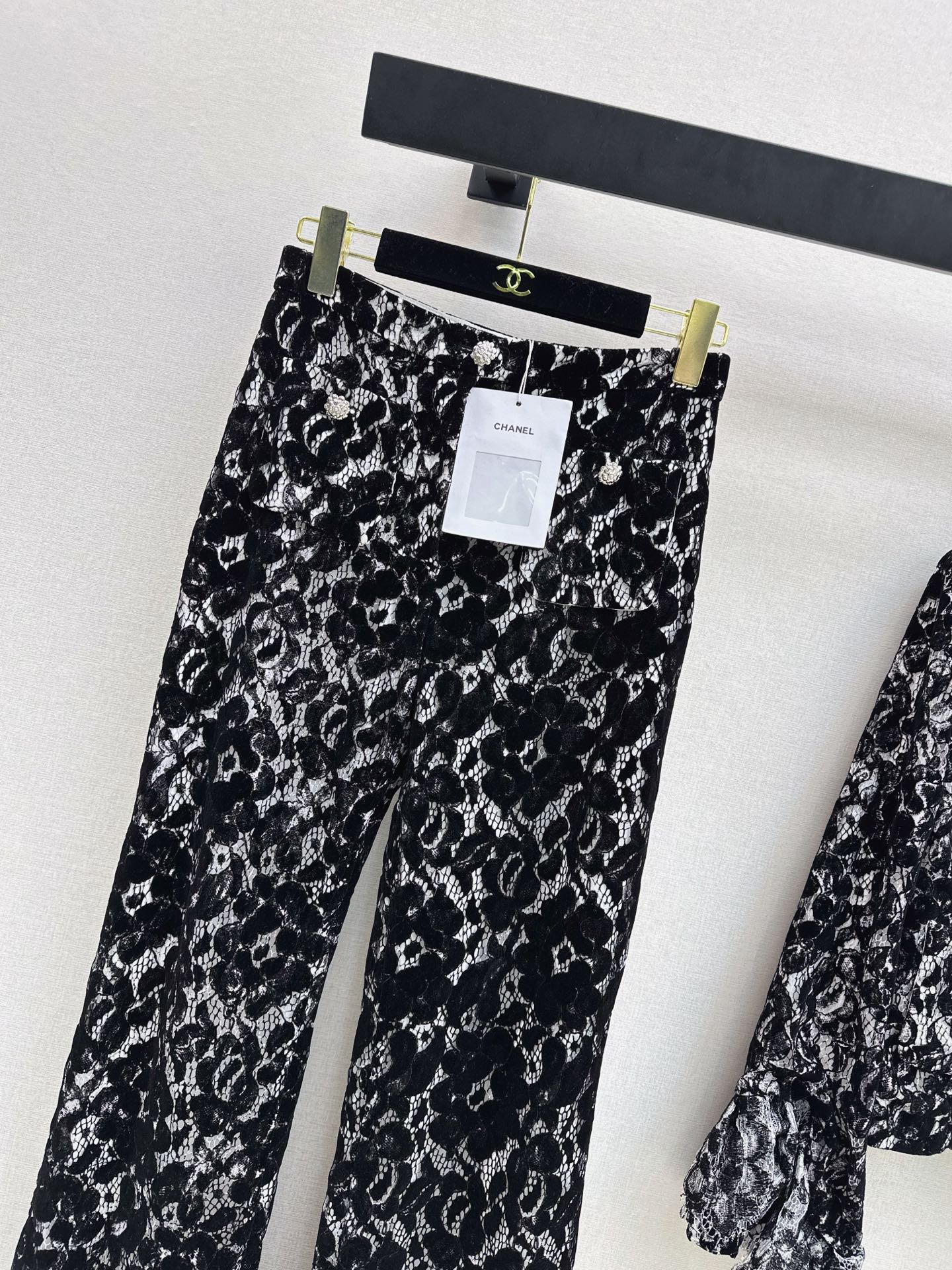 26FW New Custom Lace Flared Trousers 🖤
