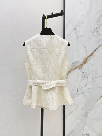 26FW New Sleeveless Knit Vest with 3D Floral Embellishment 🤍
