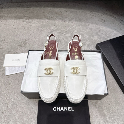 26FW New Pleated Flat Mules – Vintage-Style Closed-Toe Sandals