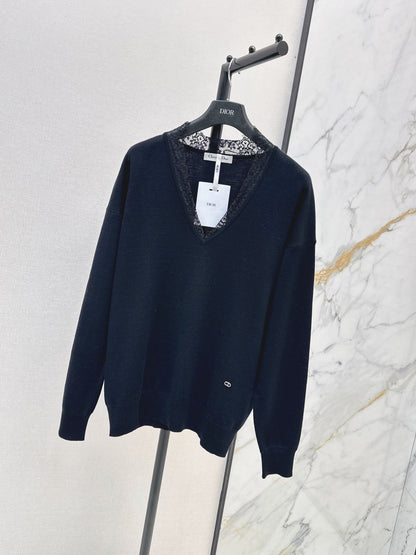 26FW New Cashmere Top with Lace-Panel V-Neck 🖤