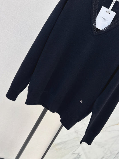 26FW New Cashmere Top with Lace-Panel V-Neck 🖤