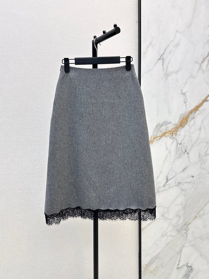 26FW New High-Waisted A-Line Skirt with Lace Paneling 🩶