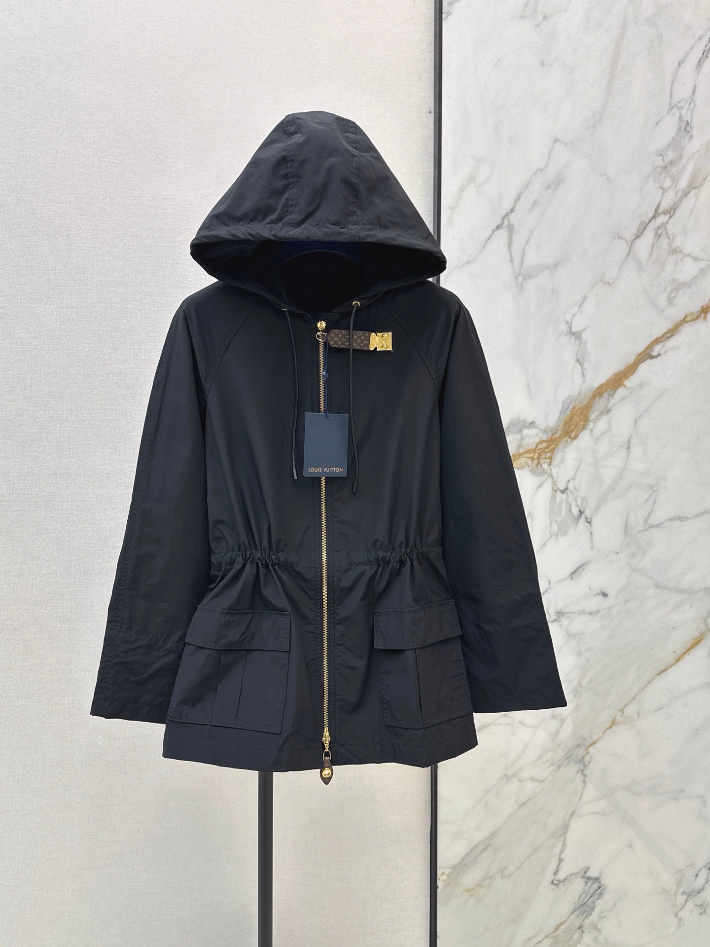 Louis Vuitton/26FW New Hooded Trench Coat with Leather Tab Detail 🖤