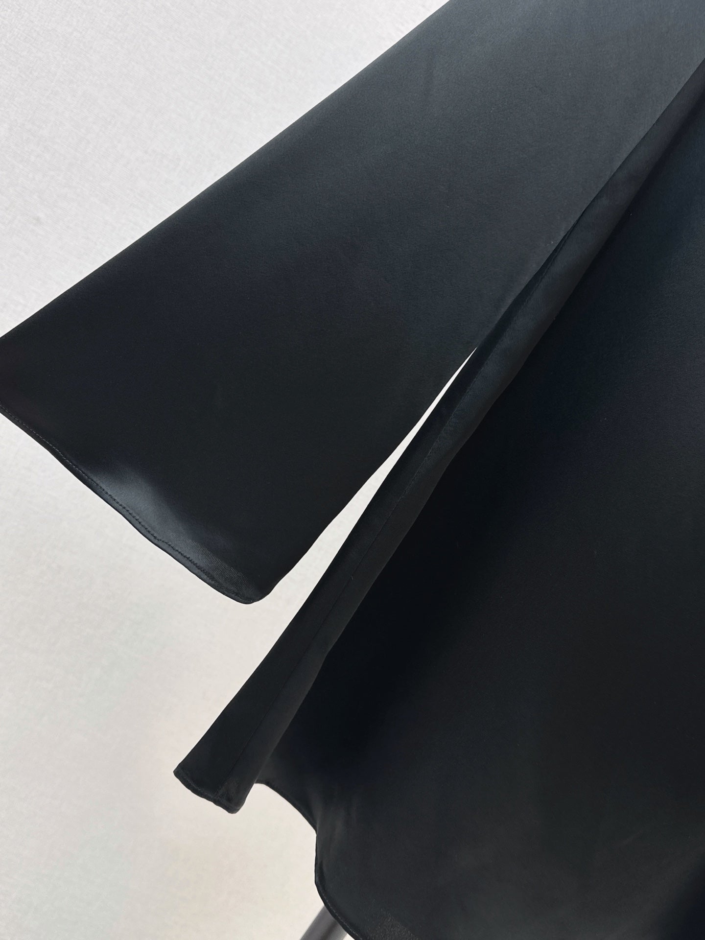 The Row/26FW New Acetate Dress with Flared Sleeves 🖤