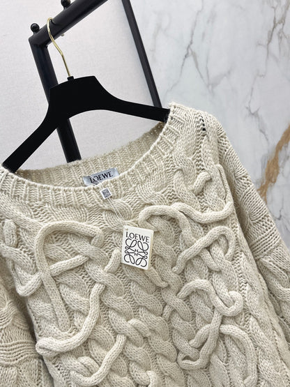 26FW New Cream Pullover Sweater with Woven Logo 🤍