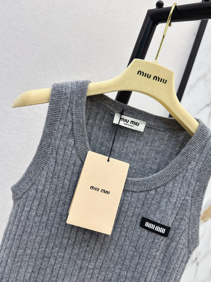 26FW New Wool Sleeveless Knit Vest 🤍