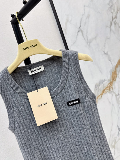 26FW New Wool Sleeveless Knit Vest 🤍