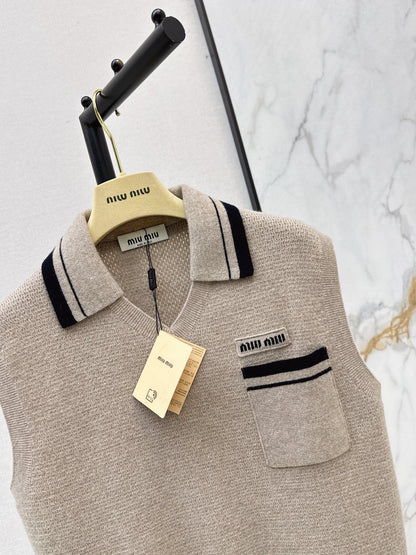 26FW New Embroidered Micro-Logo Cashmere Vest with Youthful Lapel 🩶