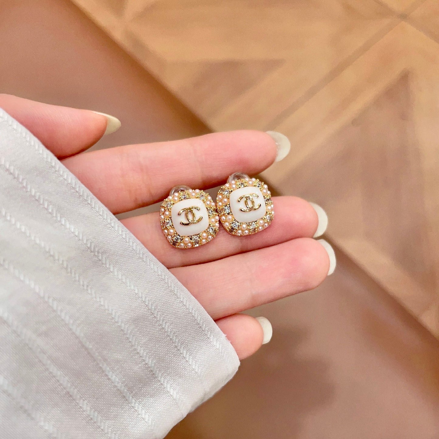 26FW New Double-C Stud Earrings