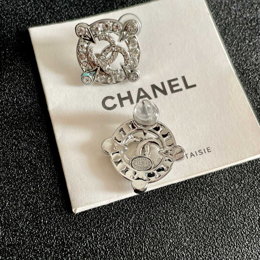 26FW New Double-C Stud Earrings