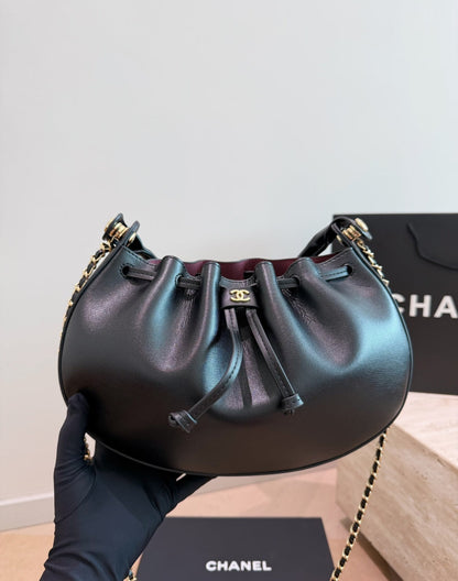 26FW New Black Half-Moon Pleated Bucket Bag