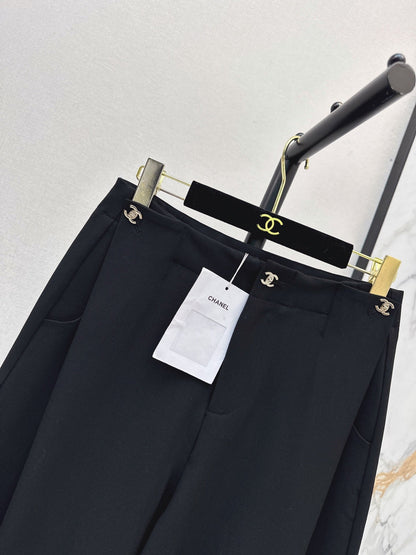 26FW Straight-Leg Wide-Leg Trousers with New Logo Hardware 🖤