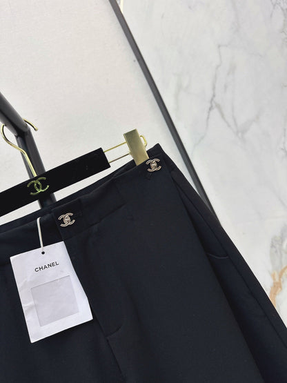 26FW Straight-Leg Wide-Leg Trousers with New Logo Hardware 🖤